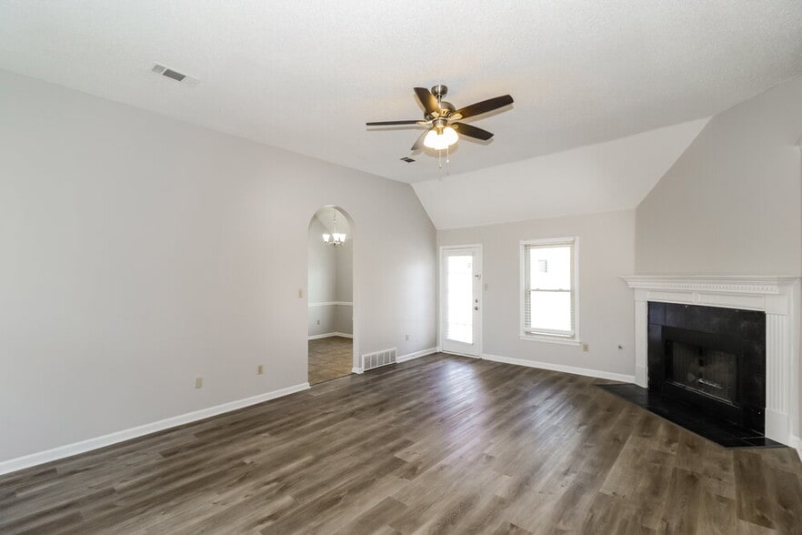 Building Photo - 1806 Lichfield Ct