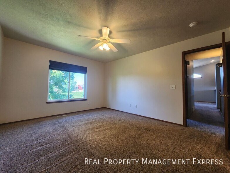 Building Photo - 4809 S Emma Ln