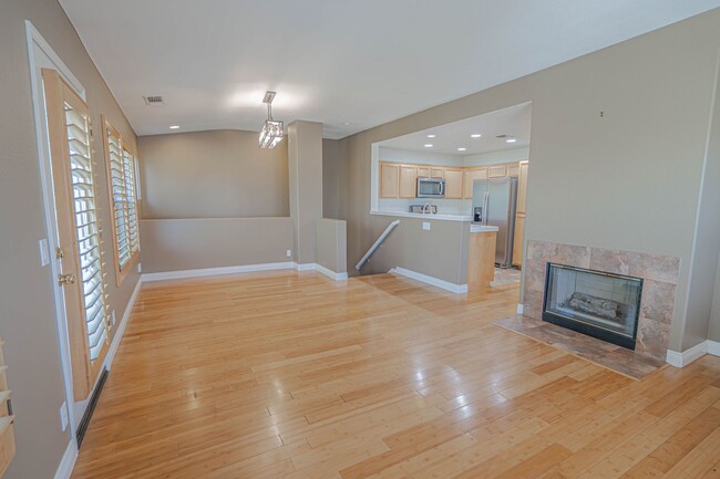 Building Photo - COMING SOON! 2 Bedroom Townhome for Rent i...