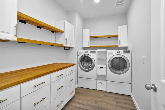 Building Photo - 31411 Raleigh Creek Dr