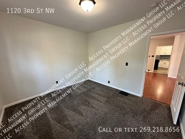 Building Photo - 1120 3rd St NW