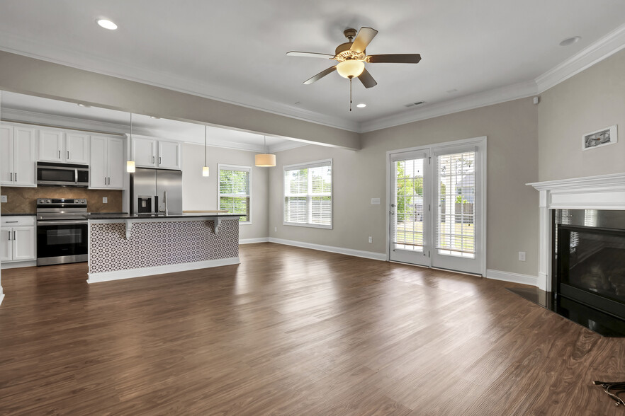 Building Photo - 315 Red Cedar Dr