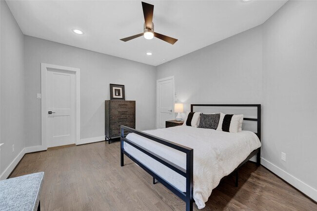 Building Photo - 19 Acorn Cluster Ct