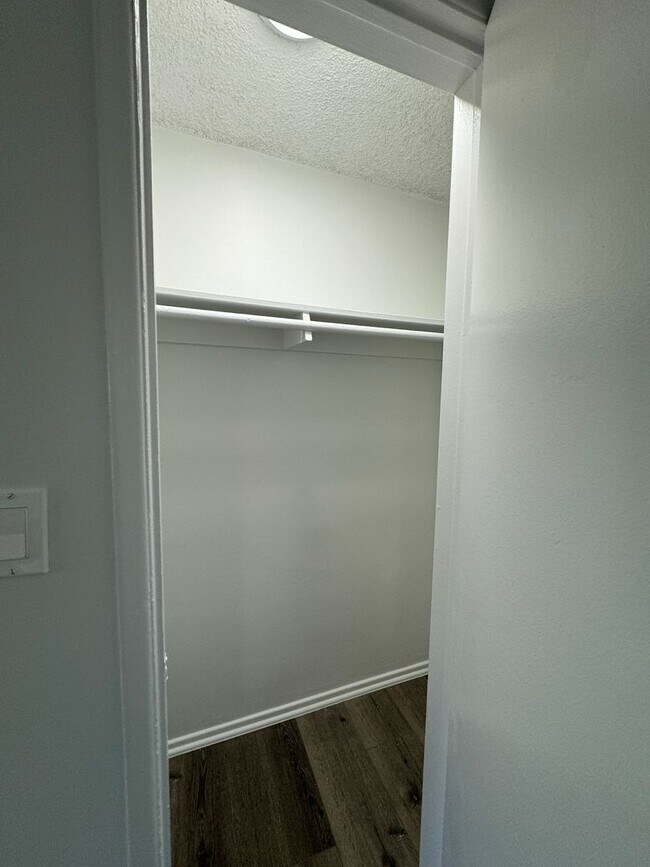 Interior Photo - 6944-6954 Coldwater Canyon Ave