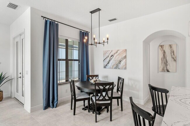 Building Photo - 8130 Allure Dr