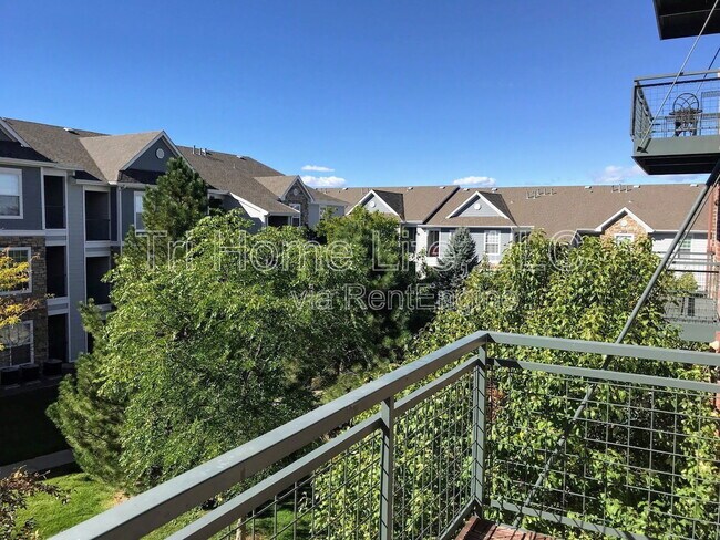Building Photo - 10184 Park Meadows Dr