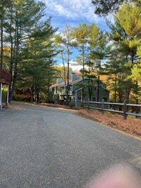 Building Photo - 14 Orient Way