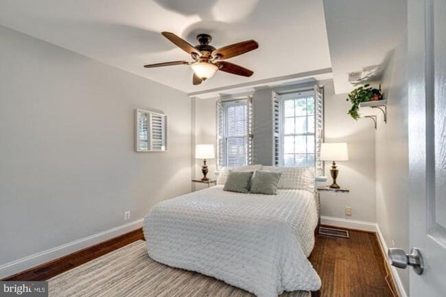 Building Photo - 4224 32nd St S