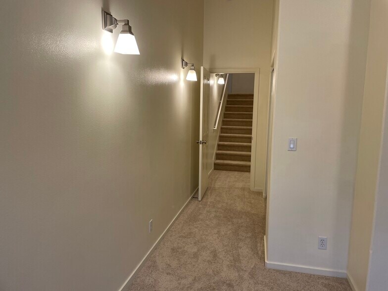 Building Photo - 1755 NE Lotus Dr