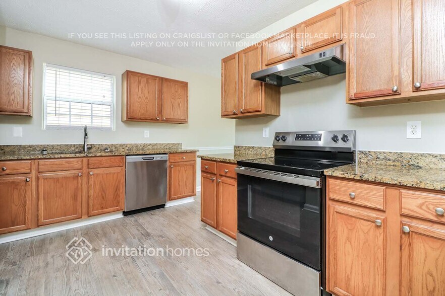 Building Photo - 715 Carlton Pointe Way