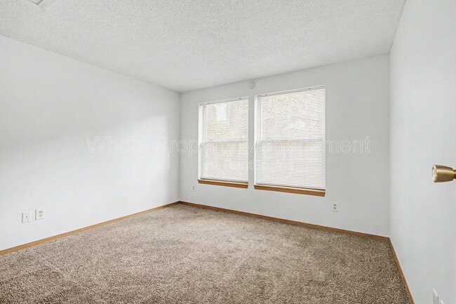 Building Photo - 1504 S Ouray Cir