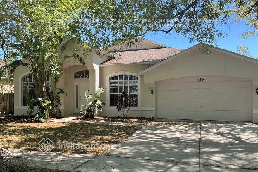Primary Photo - 434 Country Vineyard Dr