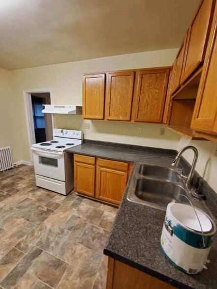 Building Photo - 3310 Perry St