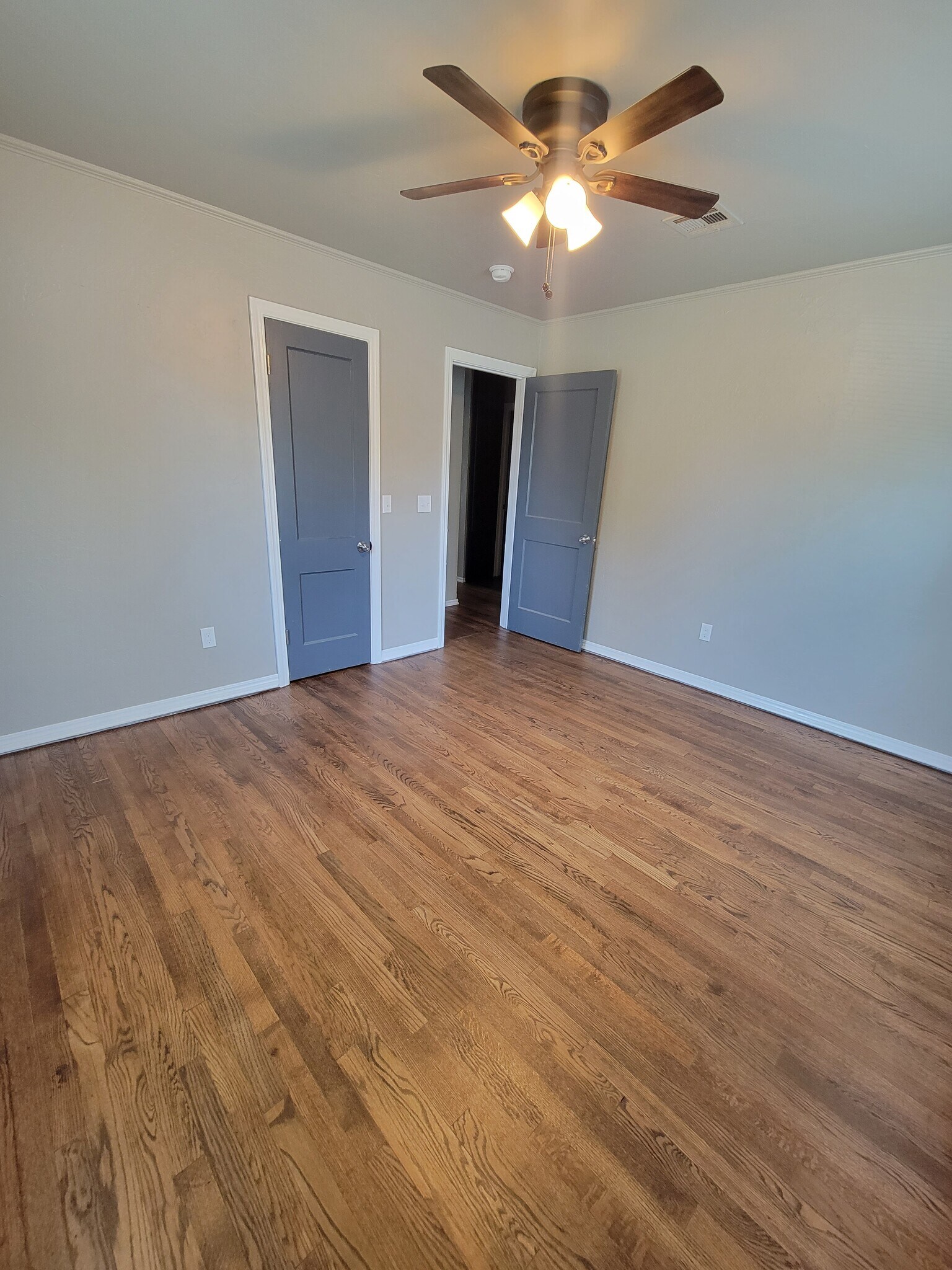 Bed #2 - 504 N Marshall Dr