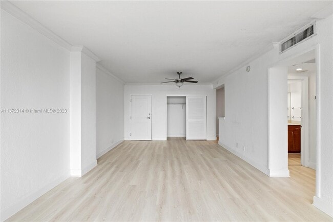 Building Photo - 401 69th St