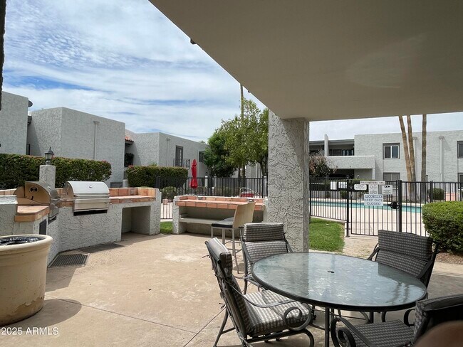 Building Photo - 3314 N 68th St