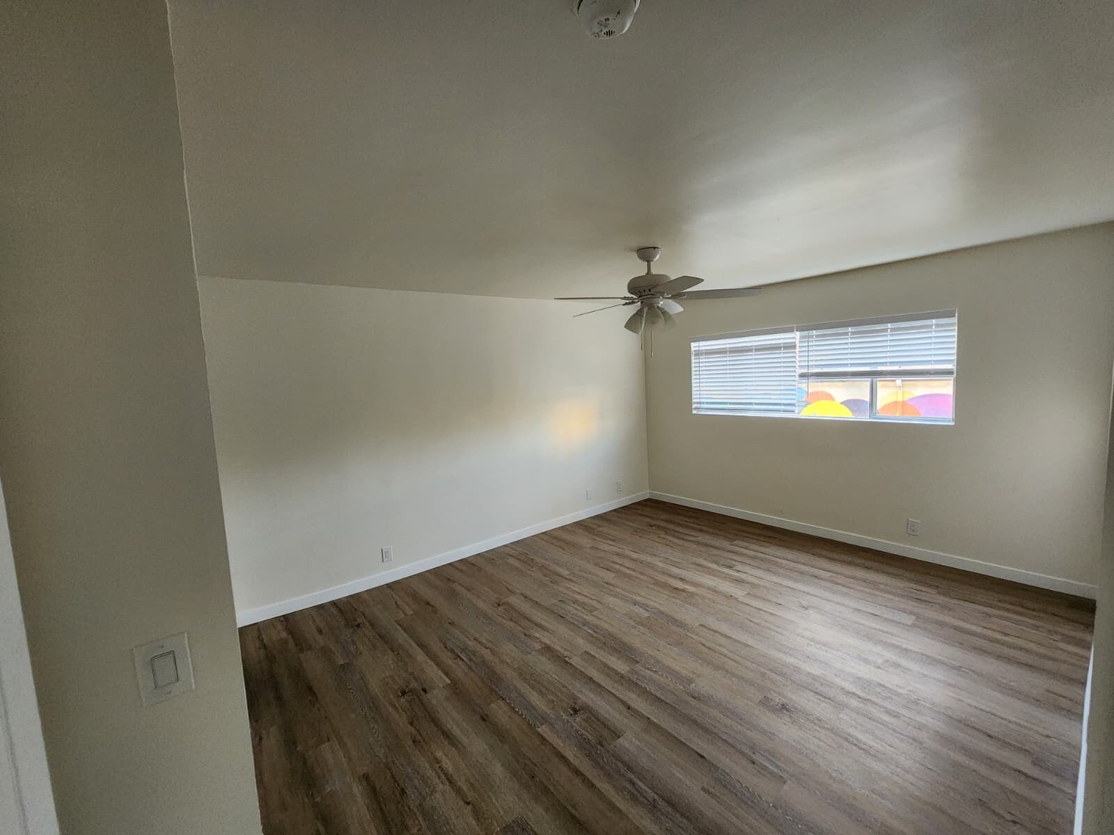 Building Photo - 1414 S Orange Grove Ave