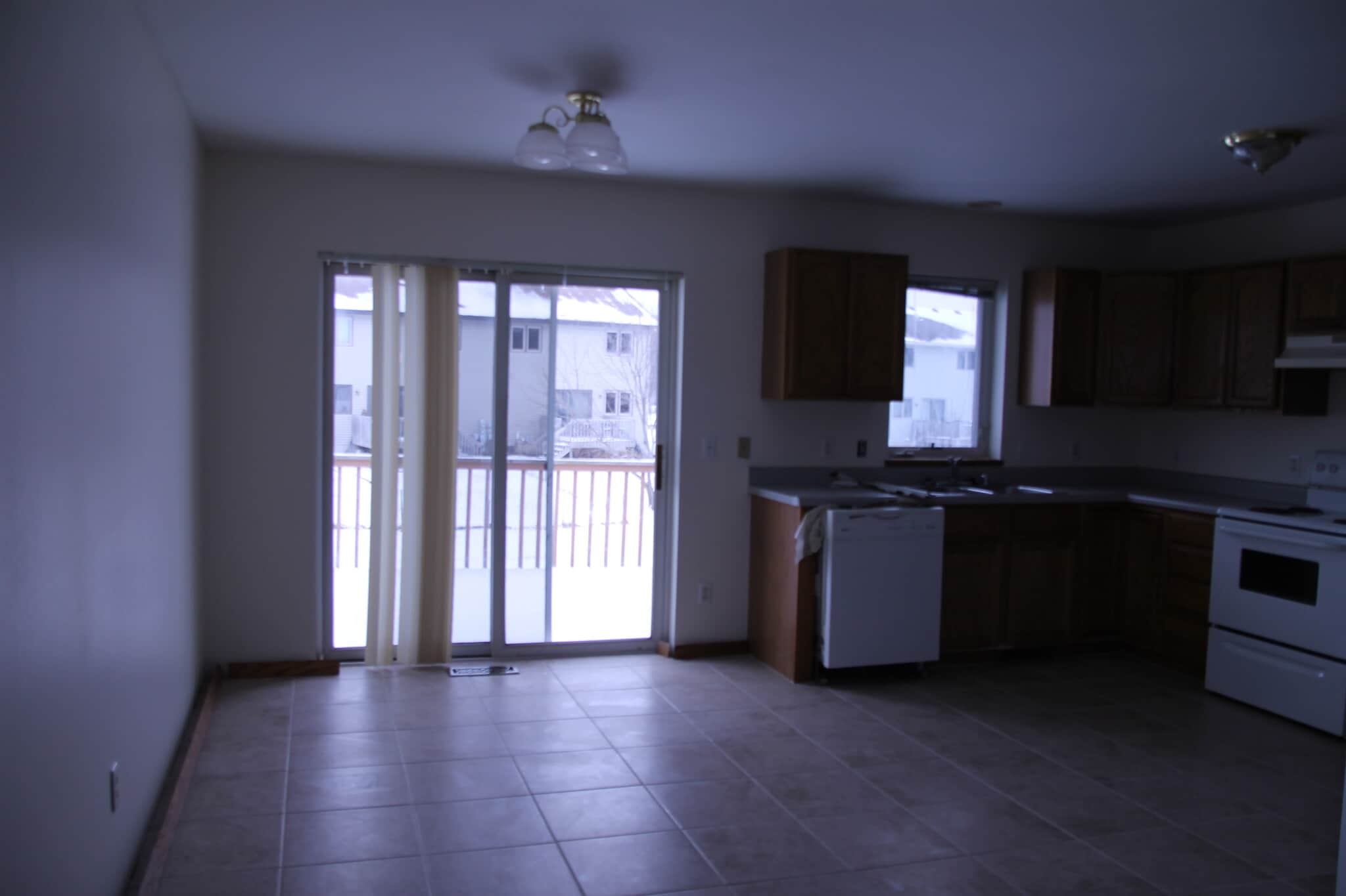 Kitchen and dining area - 648 S Burr Oak Ave