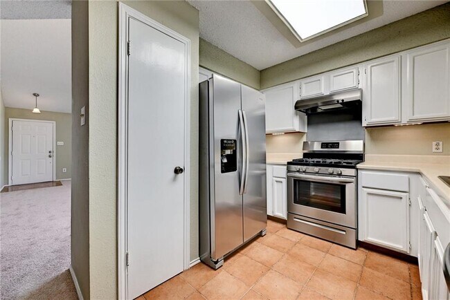 Building Photo - 12915 Modena Trail