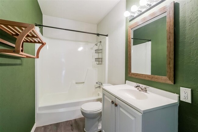 Building Photo - 2803 Cornish Cir