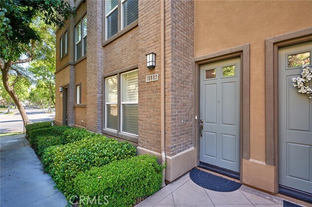 Building Photo - 1139 Elfstrom Dr