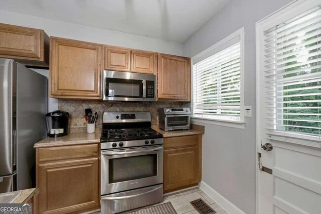 Building Photo - 1401 Briarwood Rd NE