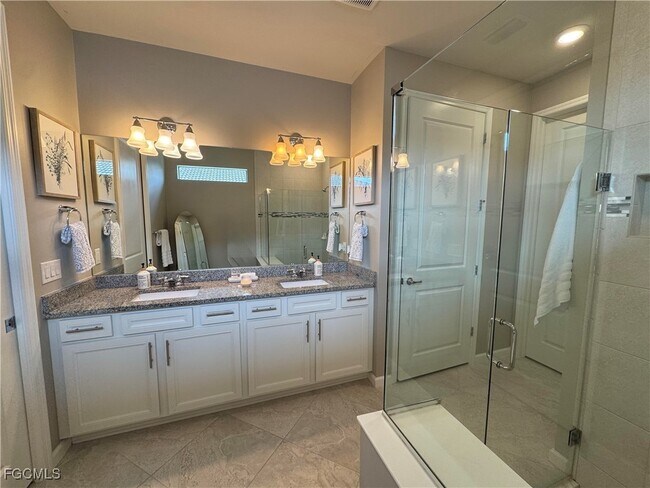 Building Photo - 3333 Hampton Blvd