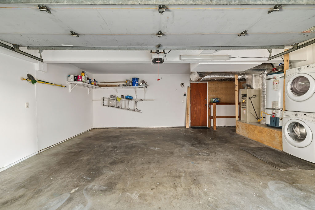 Building Photo - 501 Herondo St