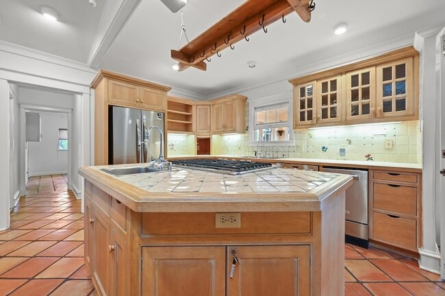 Building Photo - 2807 Hatley Dr