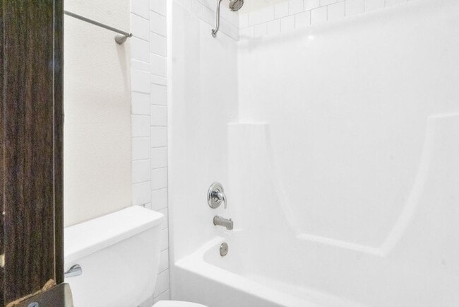 Building Photo - Spacious four bedroom in Prime UTC/UCSD Lo...