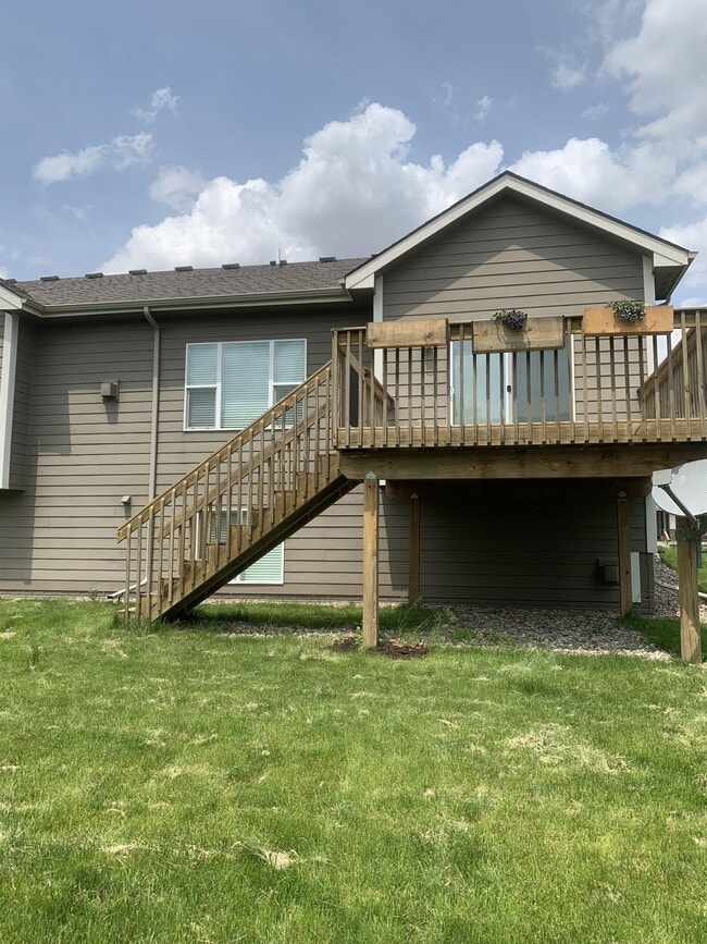 Building Photo - 16008 Springbrook Trl