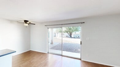 Building Photo - 1716 E Ocotillo Rd