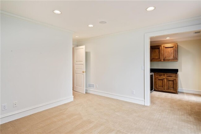 Building Photo - 2485 W Wesley Rd NW