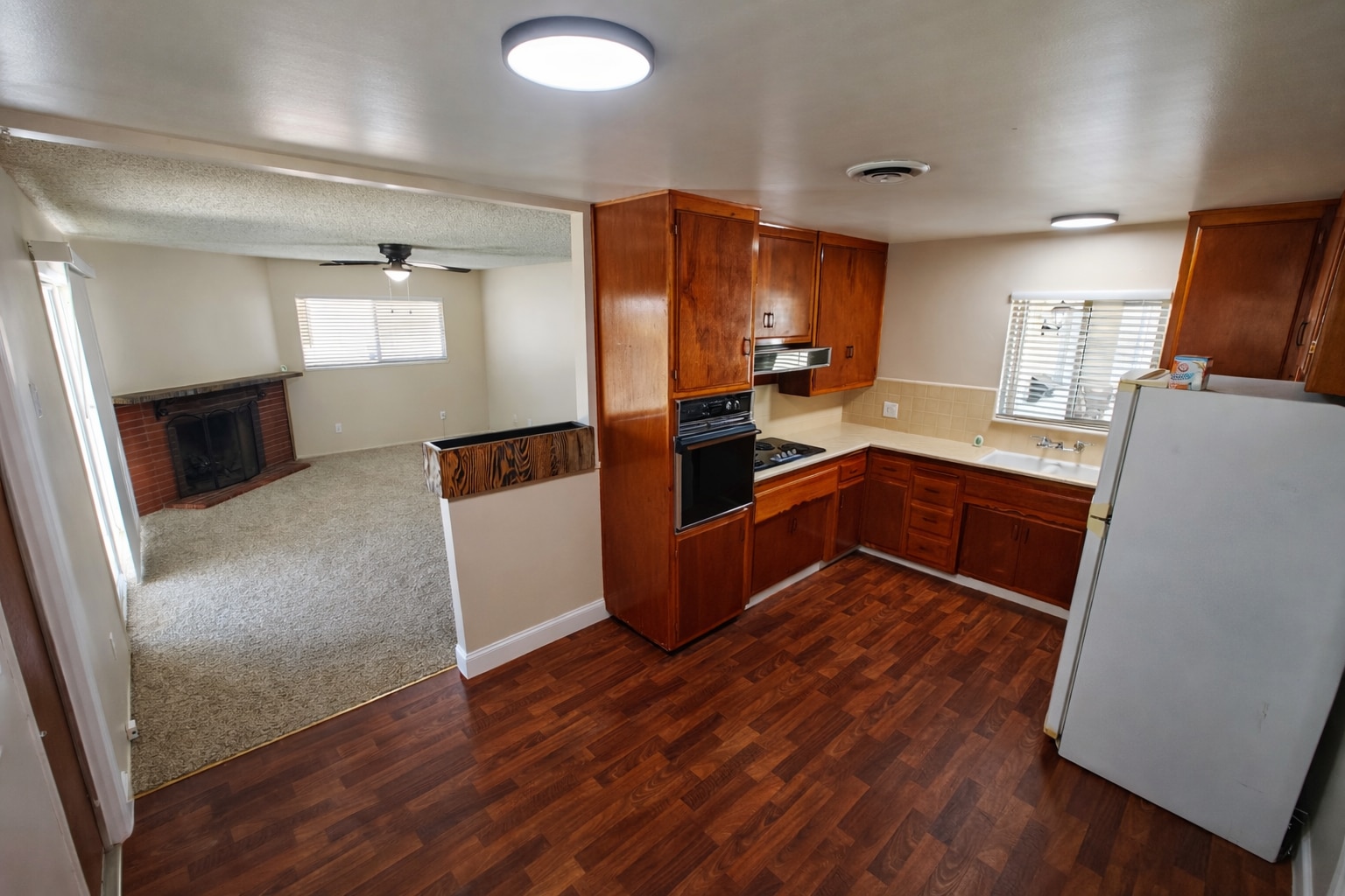 Building Photo - 909 Dwina Ave