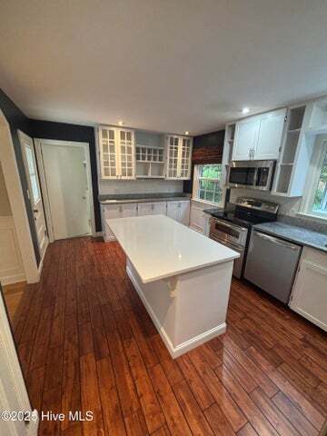 Building Photo - 1075 Inverness Rd