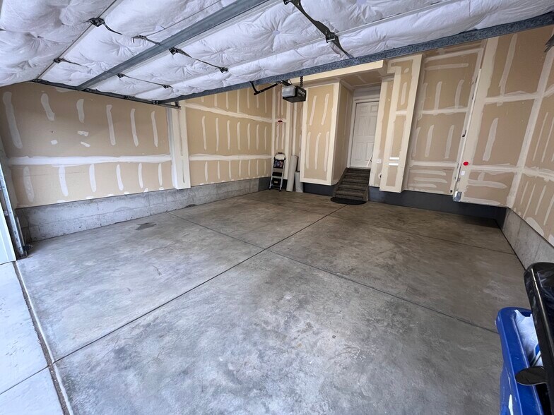 Building Photo - 1888 Reilly Grv