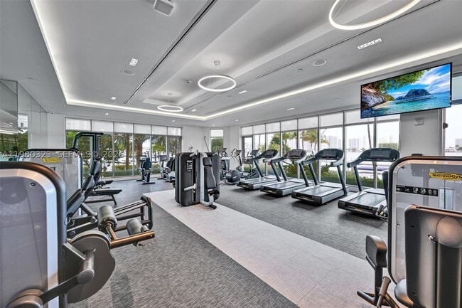Building Photo - 17111 Biscayne Blvd