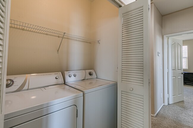 Building Photo - 6255 W Arby Ave