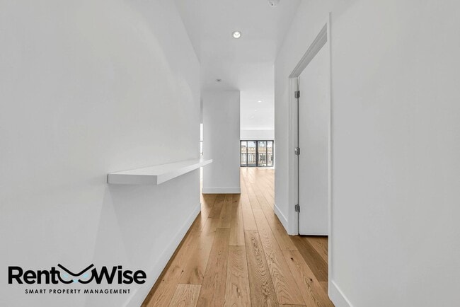 Building Photo - 1776 Sacramento St