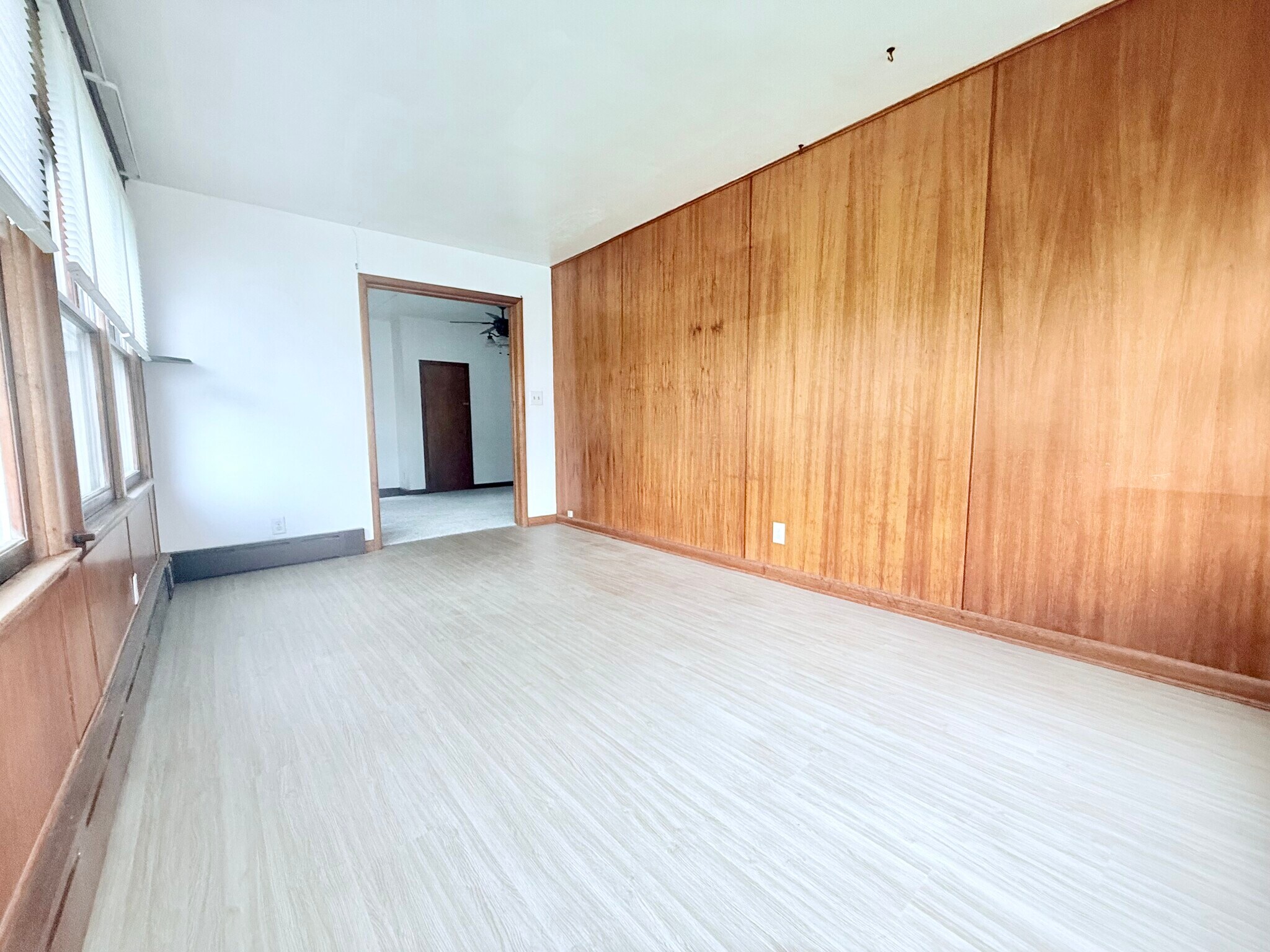 Building Photo - 601 Clark St