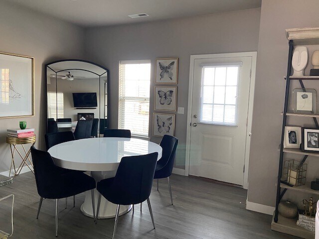 Dinning Area - 4837 E Court St