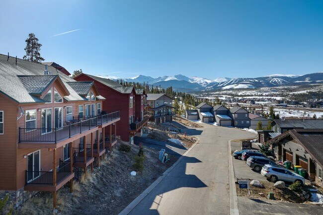 Building Photo - 904 Wapiti Dr