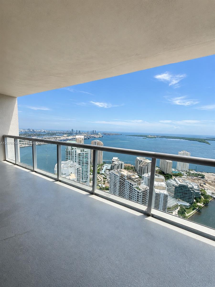 Building Photo - 465 Brickell Ave