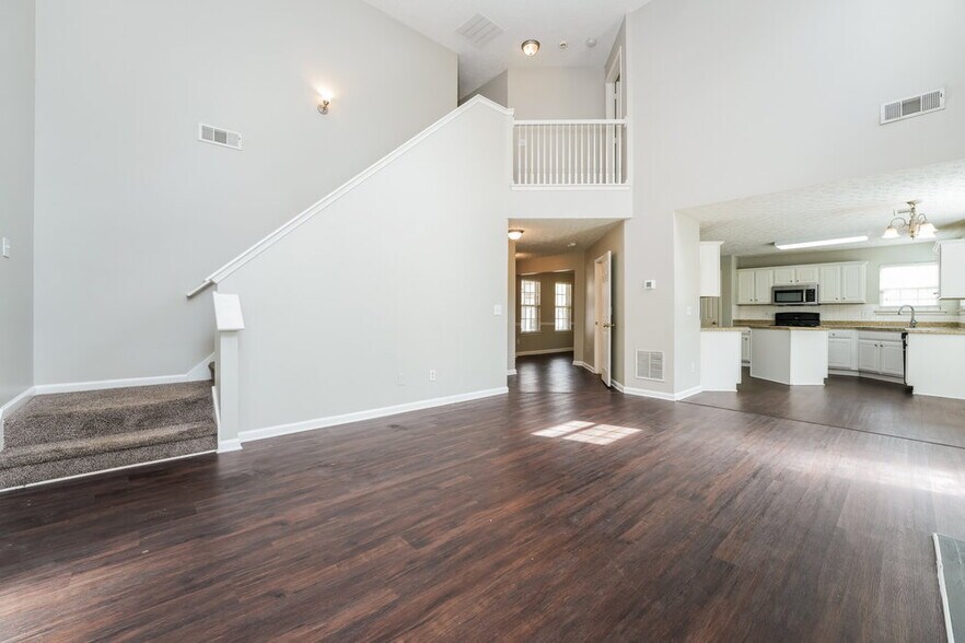 Building Photo - 1805 Neighborhood Walk