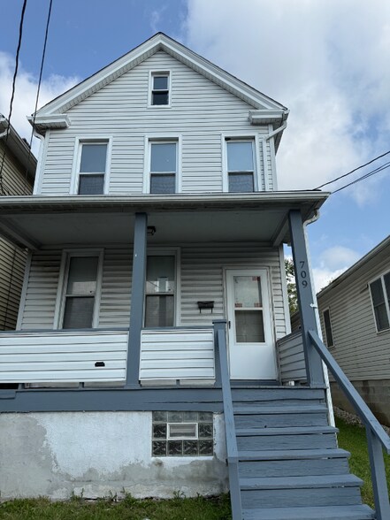 Building Photo - 709 Fort Pitt St