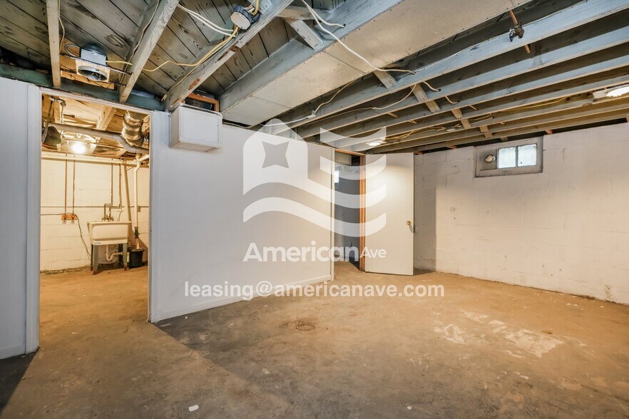 Building Photo - 1712 E Bowman St