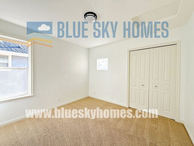 Building Photo - 988 Washakie St E