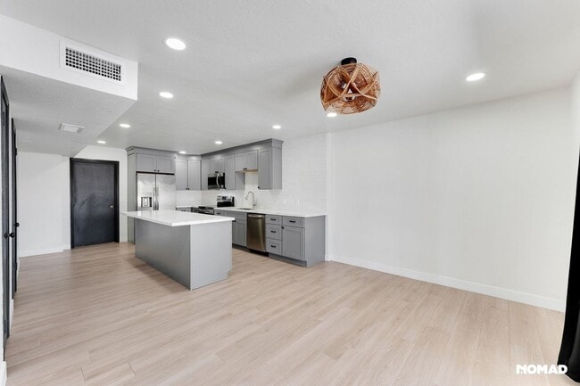 Building Photo - 2 Spacious Primary suites Townhome in Tempe