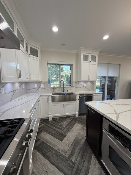 Building Photo - 16707 Nicklaus Dr
