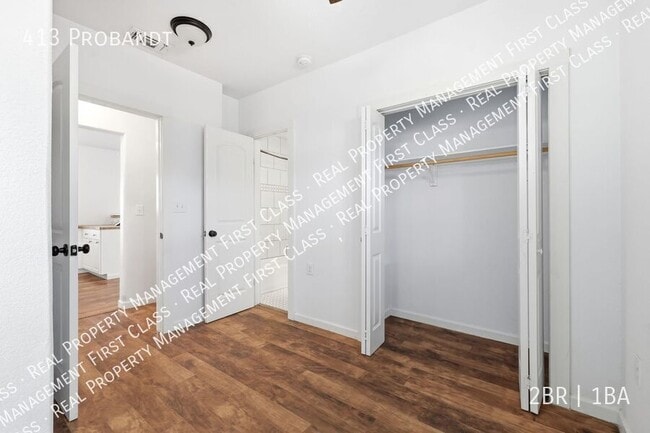 Building Photo - 413 Probandt-